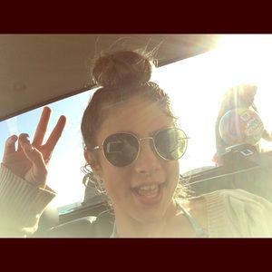 Meet your Posher, Keira